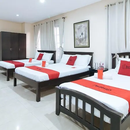 Reddoorz Plus @ Better Living Paranaque